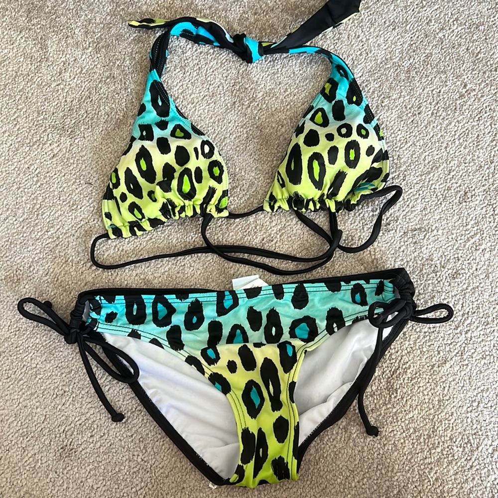 Billabong Reversible Top Bikini